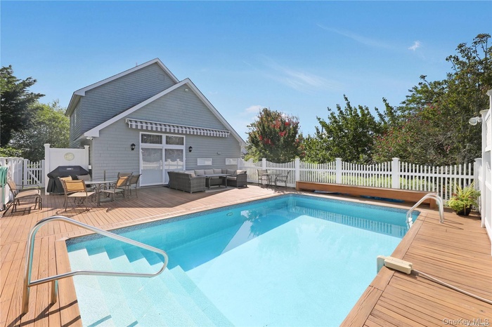 Fenced Yard