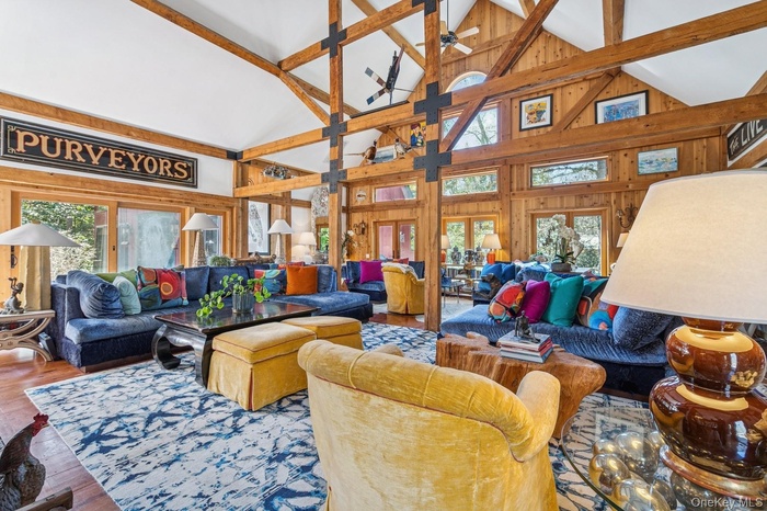 Color filled open living