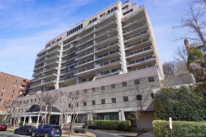 View of apartment building / complex