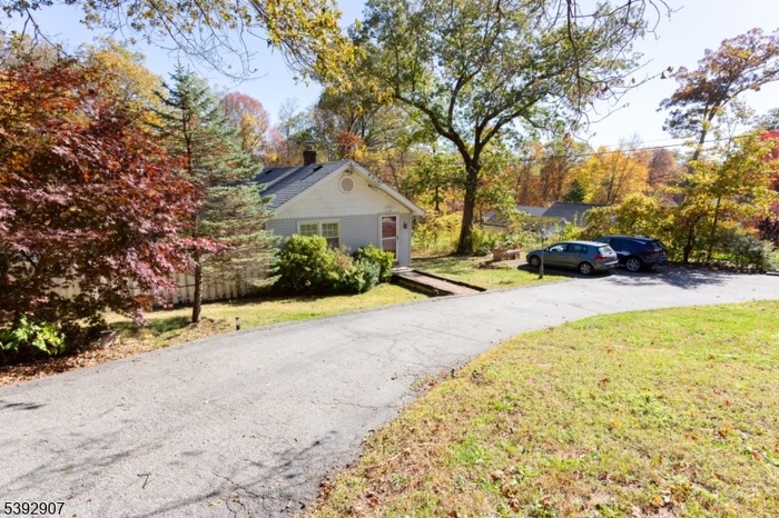 Semicircle driveway