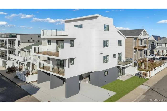 View of apartment building / complex featuring a residential view