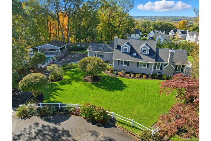 Welcome To 17 Winchester Lane