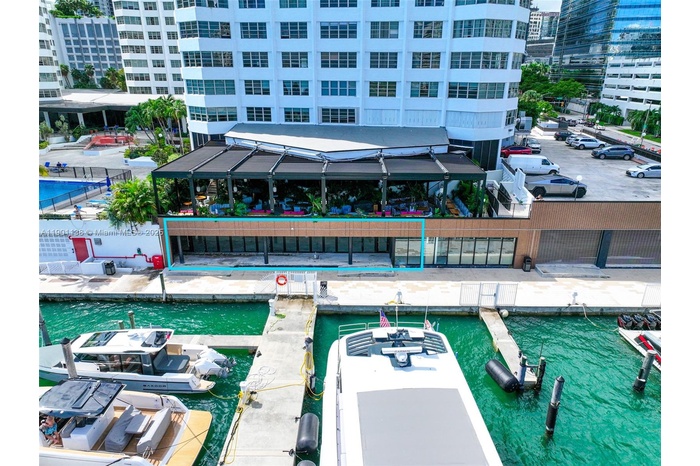  801 Brickell Bay Drive - Unit 4C042