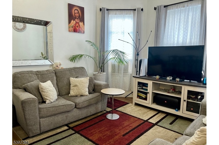 2nd Floor Living Room