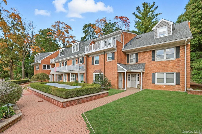 Front View of Rye Commons