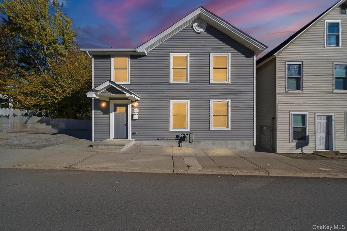 View of traditional-style house