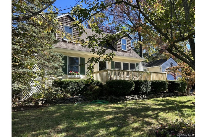 4 Bedroom1 Bath set on private .65 Acre