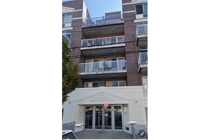 View of apartment building / complex