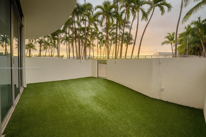 Huge terrace with direct pool access