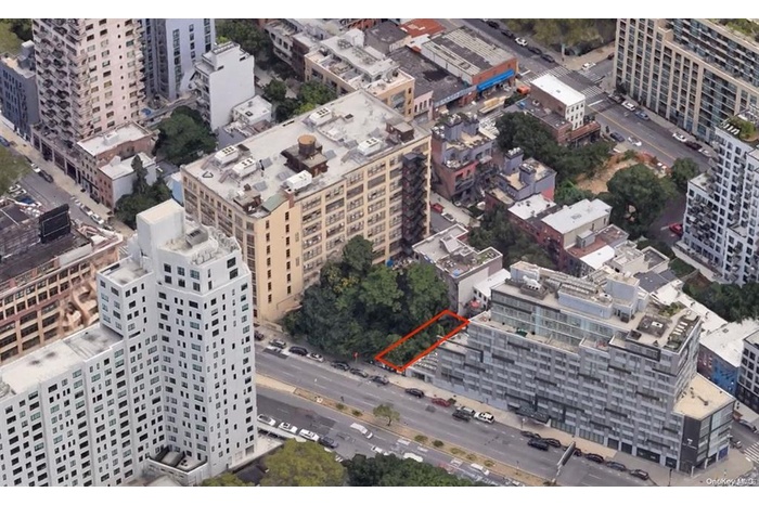 View of property location featuring nearby urban area