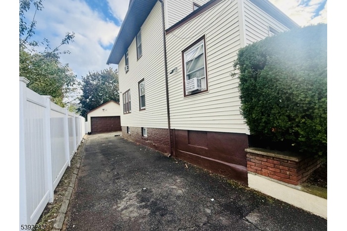 driveway and 2 car garage