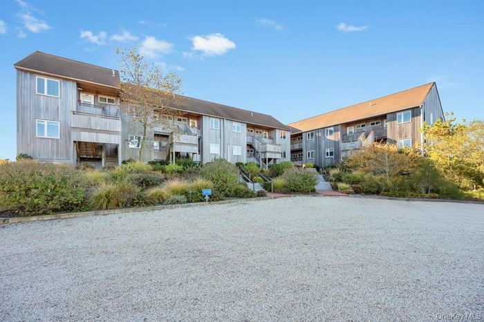 View of apartment building / complex
