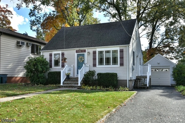 Welcome to 66 Waldwick Ave