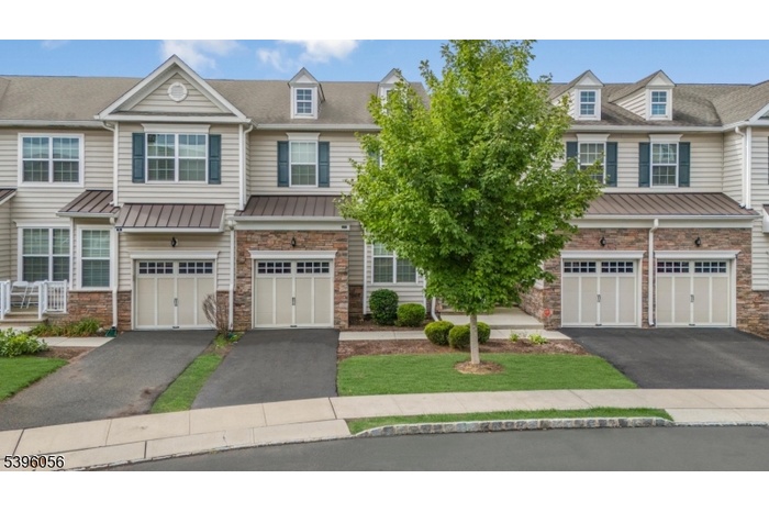 Front of Home (2 of 3)