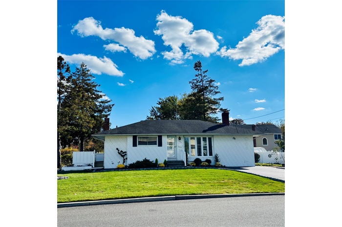 Ranch-style home with Nice Sized Yard and Driveway