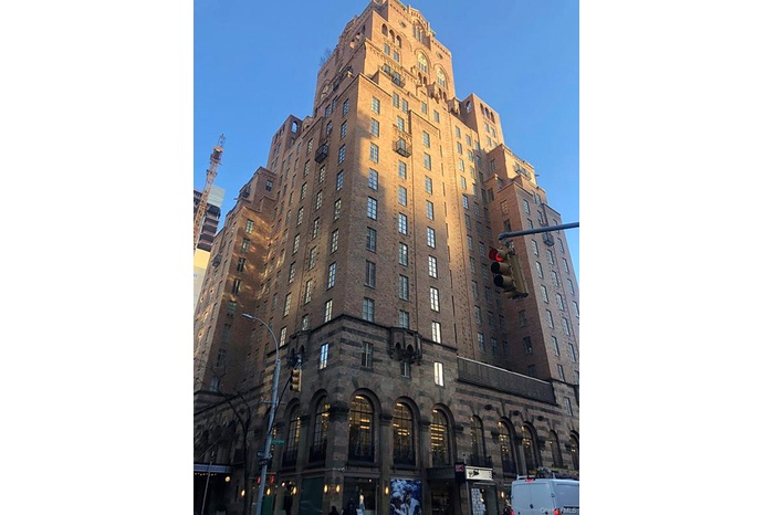 View of apartment building / complex