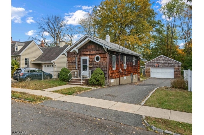 Front of home and Garage
