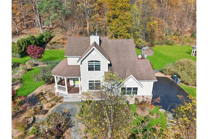 Aerial view of property and surrounding area