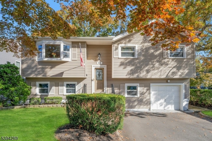 Welcome to 1630 Oakwood Road