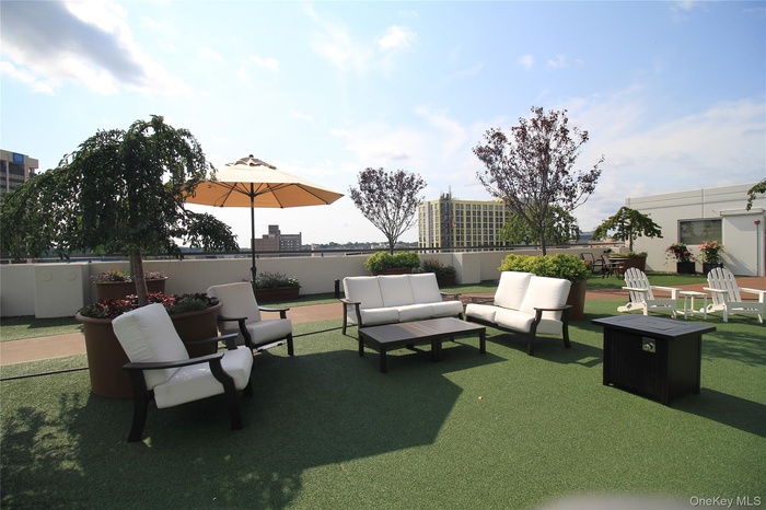 Welcome to The Tower at 10 City Place; Lounges on the Recreation Deck 9th floor