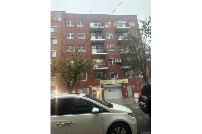 View of apartment building / complex