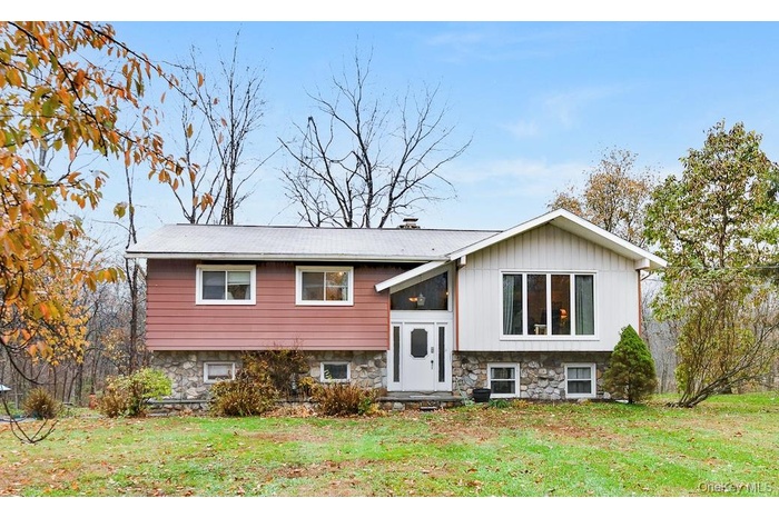 Welcome to 634 Route 82