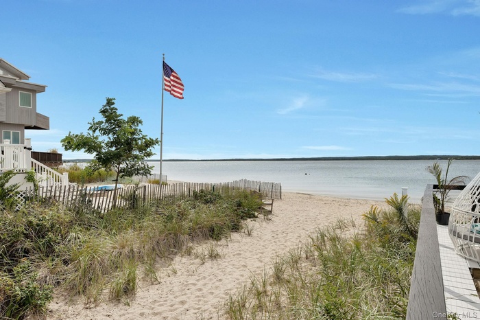 Private association Peconic Bay sandy beach