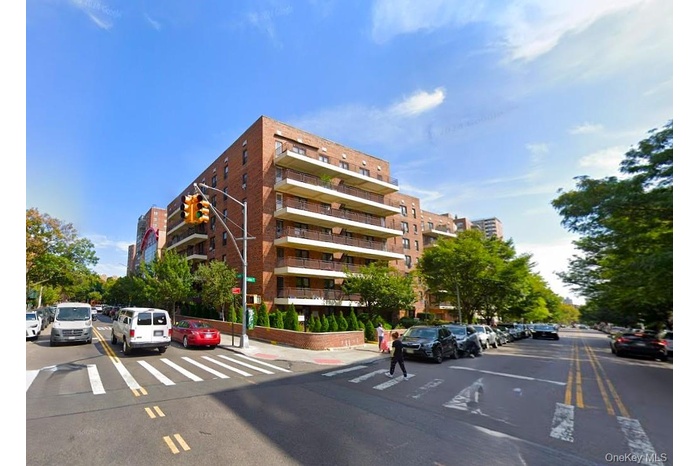 View of apartment building / complex