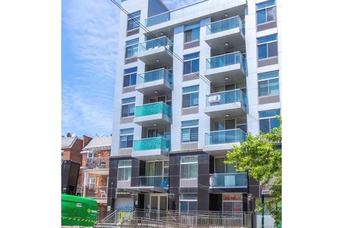 View of apartment building / complex