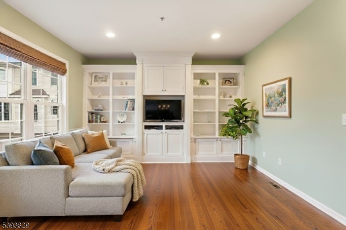 Entertainment room off kitchen