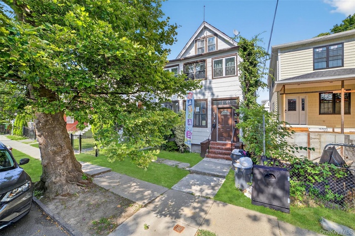 View of front of home featuring entry steps