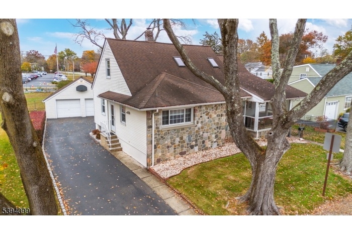 Side home & detached garage