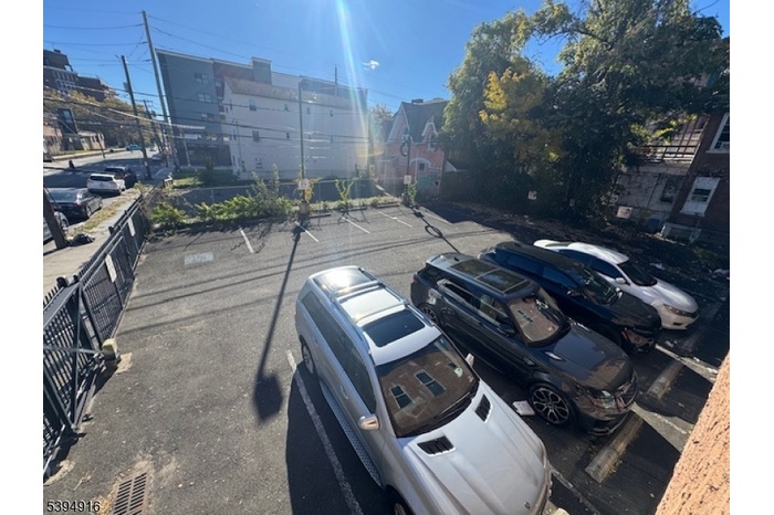 BACK BUILDING PARKING