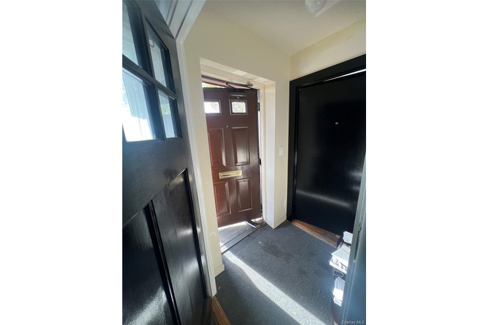 Entrance foyer with baseboards