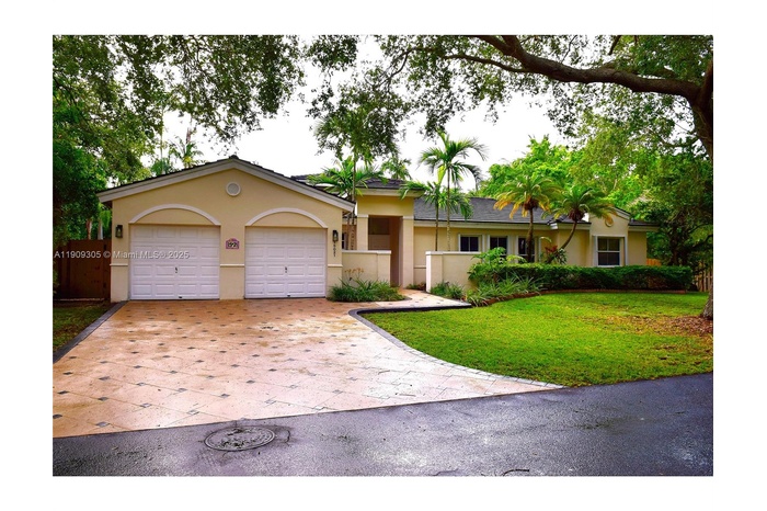 Front of Home / 2 car garage