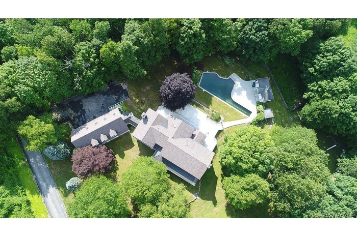 Aerial overview of property's location