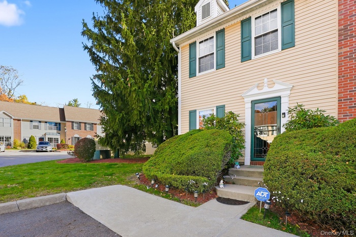 End unit is more privacy!