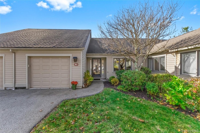 Welcome to 882-B Heritage Hills!