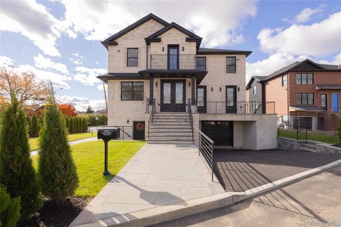 Introducing 1 Victoria Lane. Elegant new construction