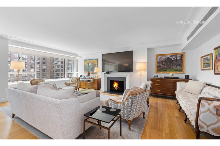 Living Room with WBFP