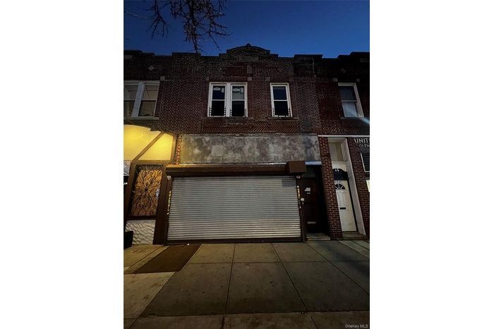 69-38 Myrtle Ave Entrance