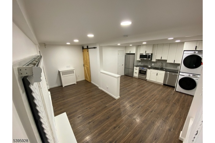 Unit 1 Studio/1 bedroom