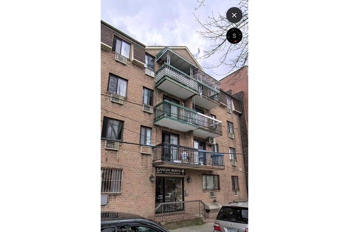 View of apartment building / complex