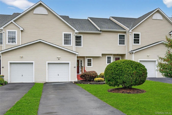 Welcome to your beautiful Townhome at the Villas of Sugar Loaf...