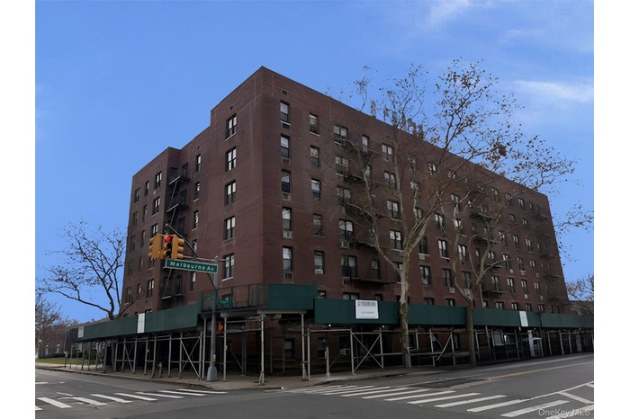 View of apartment building / complex