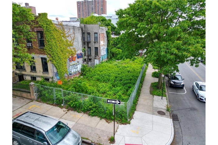 View of surrounding community