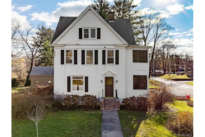 Stunning 1920s Victorian in the Heart of Red Hook Village!
