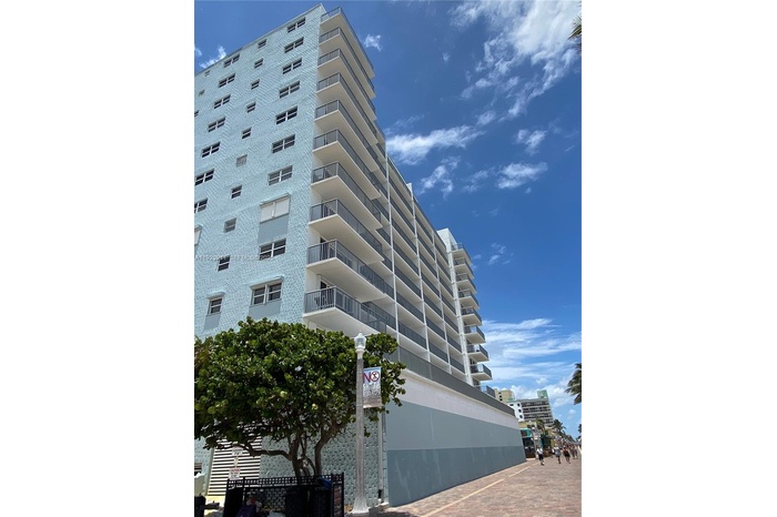 EDGEWATER BEACH TOWERS