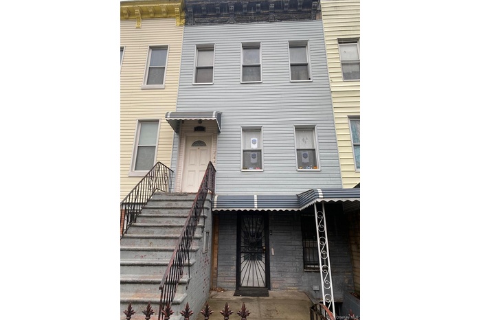 View of italianate-style house