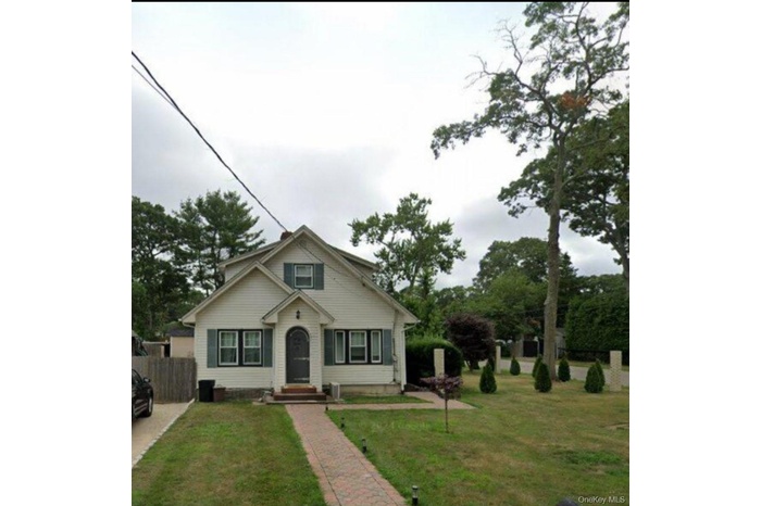 View of front facade
